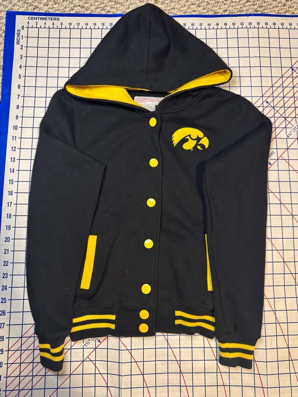College Classics Iowa Hawkeyes Varsity Letterman Hoodie Jacket M